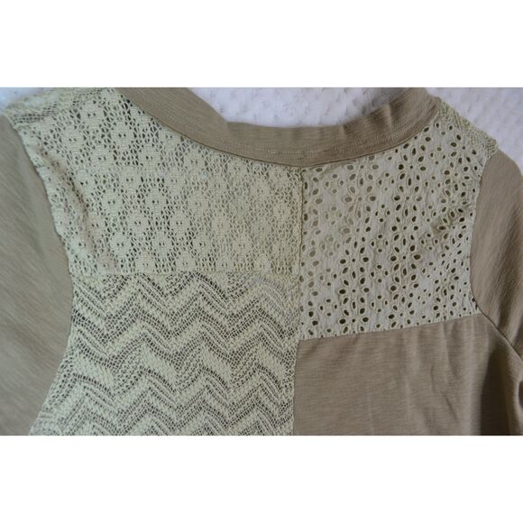 Miss Me Women's Large Tan V-Neck Short Sleeve Blouse - Picture 14 of 14